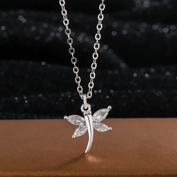 Uini Tail's best-selling new product 925 sterling silver Diamond Dragonfly Necklace with Personalized and Versatile Creativity
